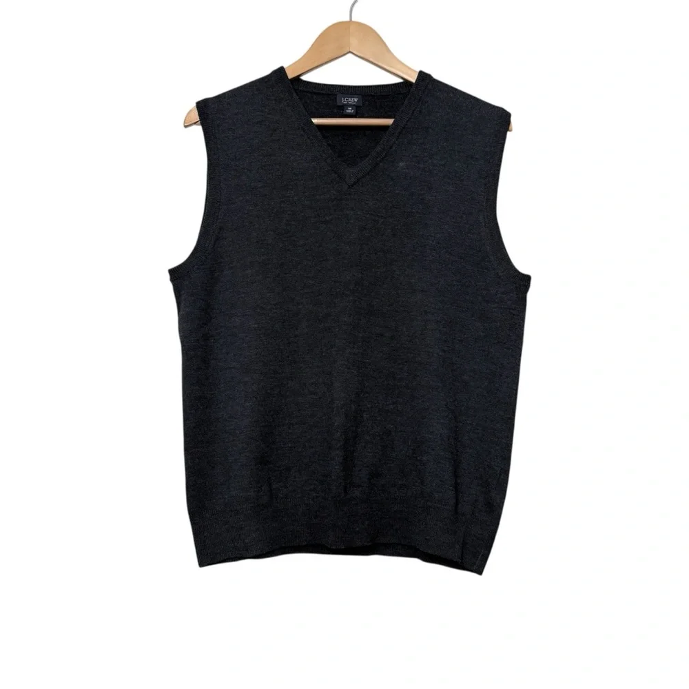 J. Crew 100% Merino Wool Sweater Vest Minimalist Classic Preppy Academia Men’s M